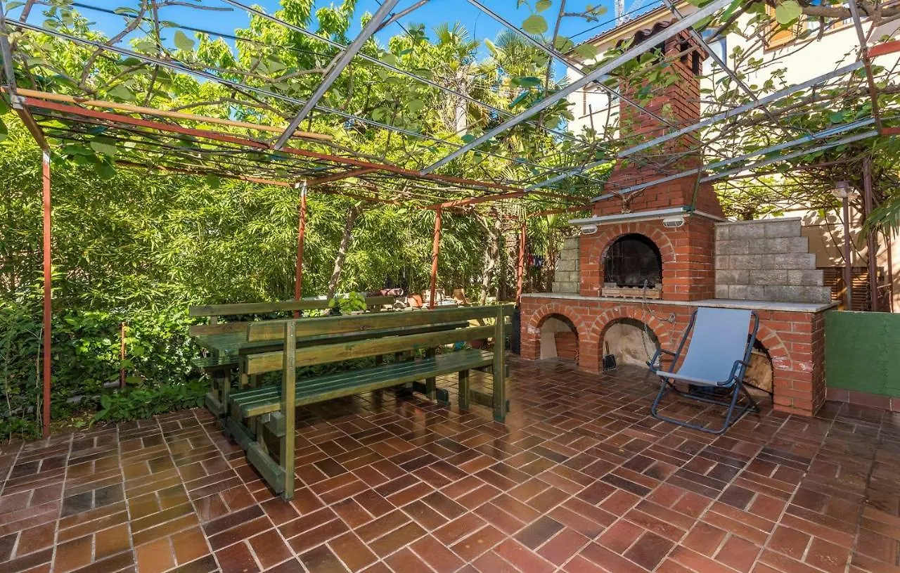 Apartments Nusha Porec Croatia